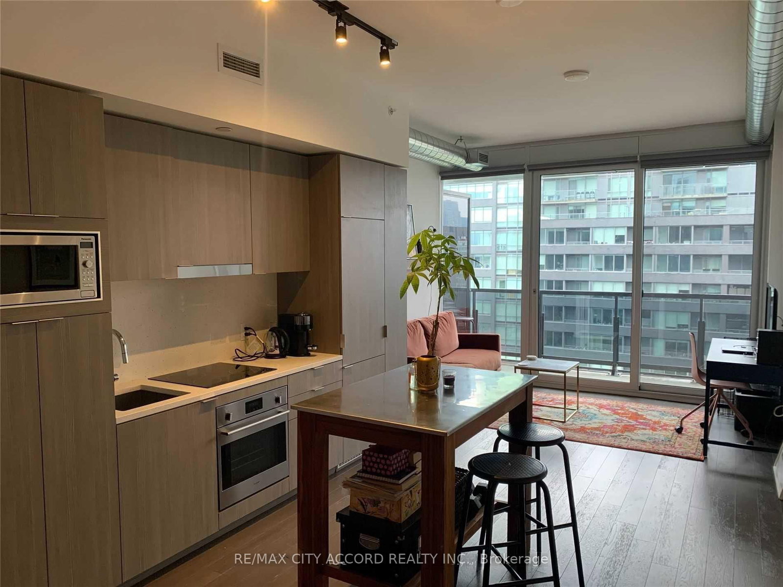 170 Bayview Avenue, Unit 705 - Photo 3