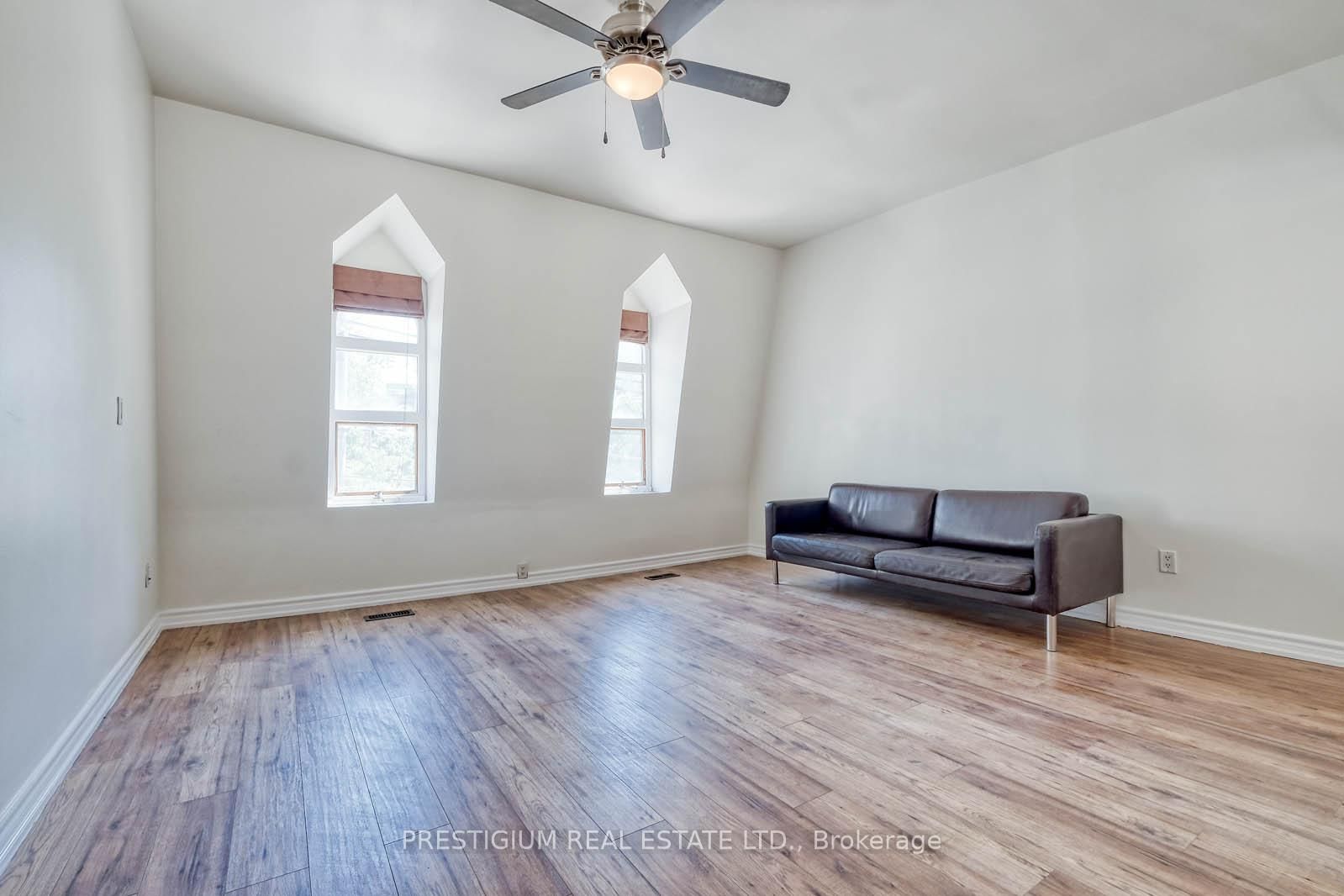 940A Queen Street W - Photo 20