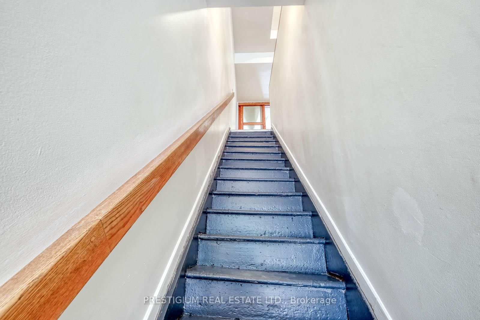 940A Queen Street W - Photo 6