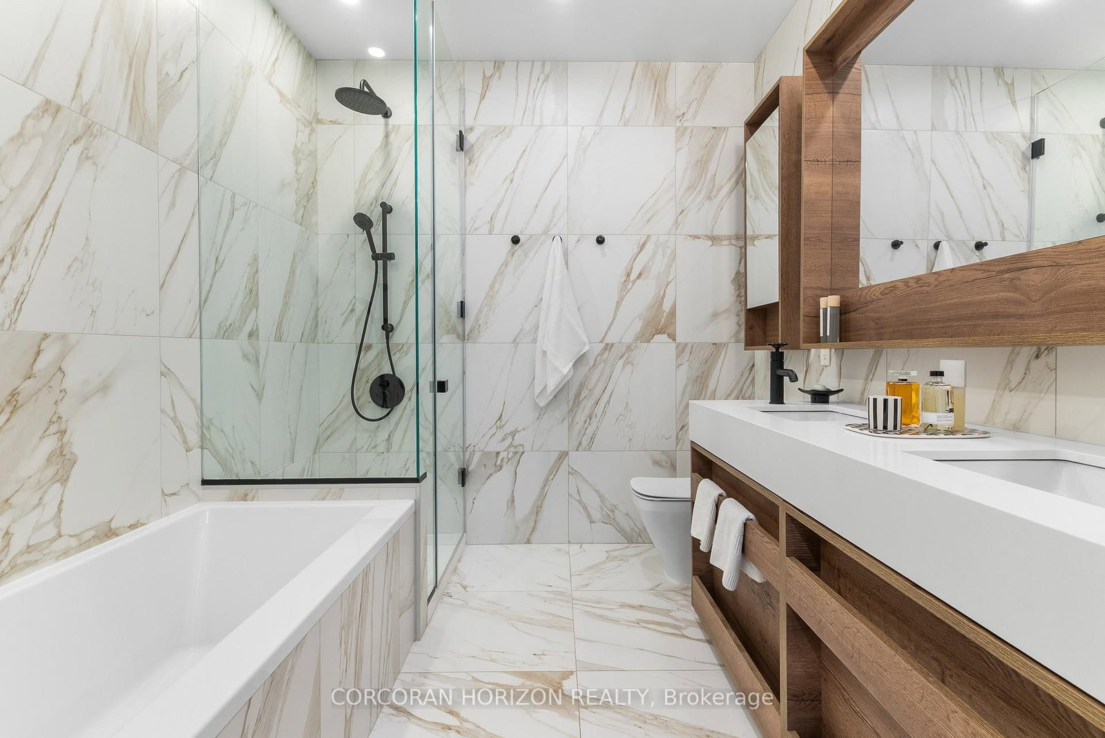 505 Richmond Street W, Unit 419 - Photo 23