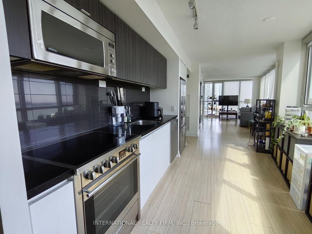 1807 - 75 Queens Wharf Road