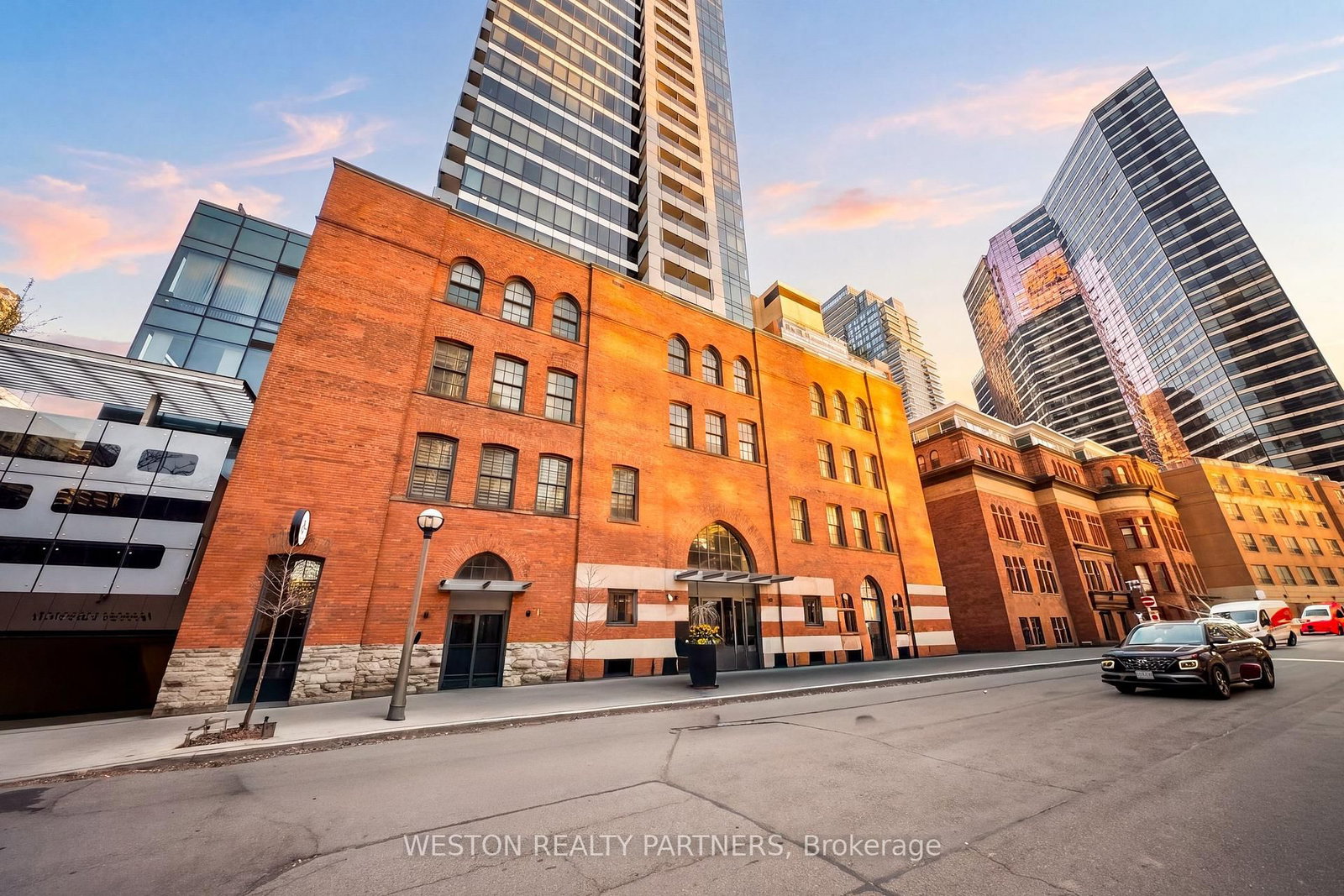 5 st joseph Street • #208 • Toronto, ON photo 16