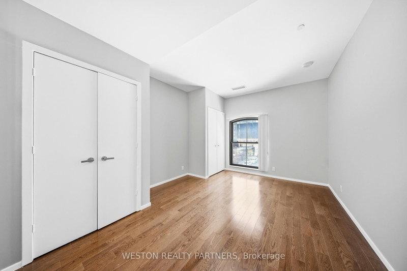 208 - 5 st joseph Street
