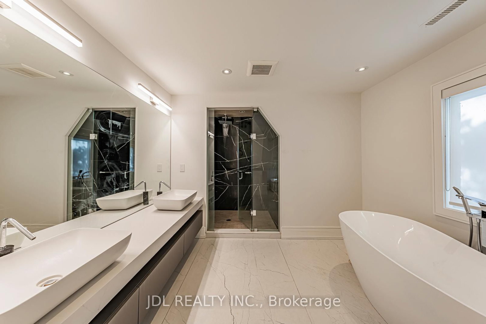 19 Fifeshire Road • Toronto, ON photo 25