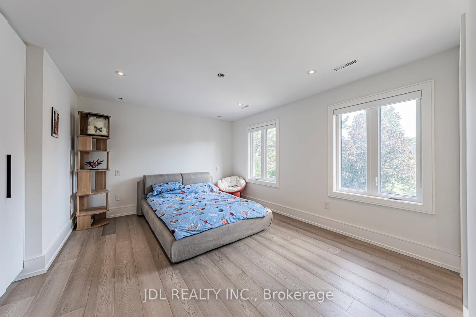 19 Fifeshire Road • Toronto, ON photo 31