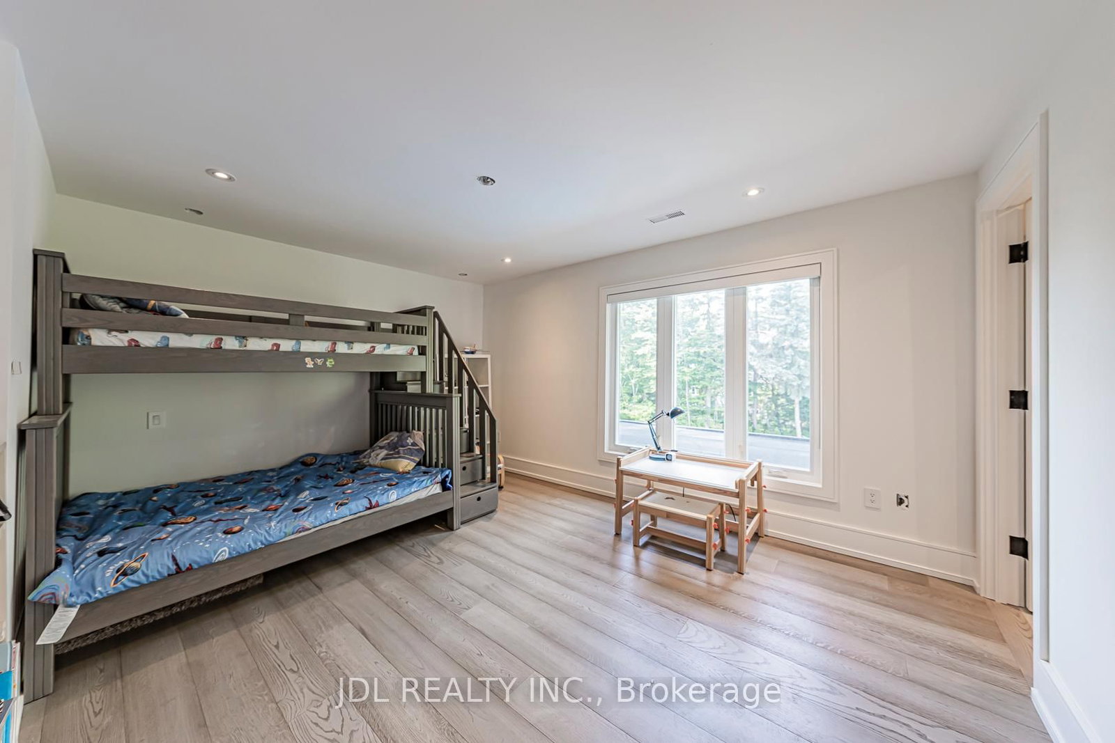19 Fifeshire Road • Toronto, ON photo 33