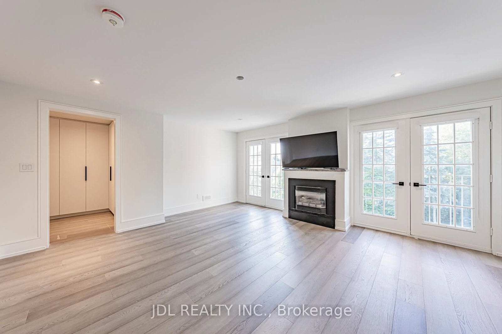 19 Fifeshire Road • Toronto, ON photo 34