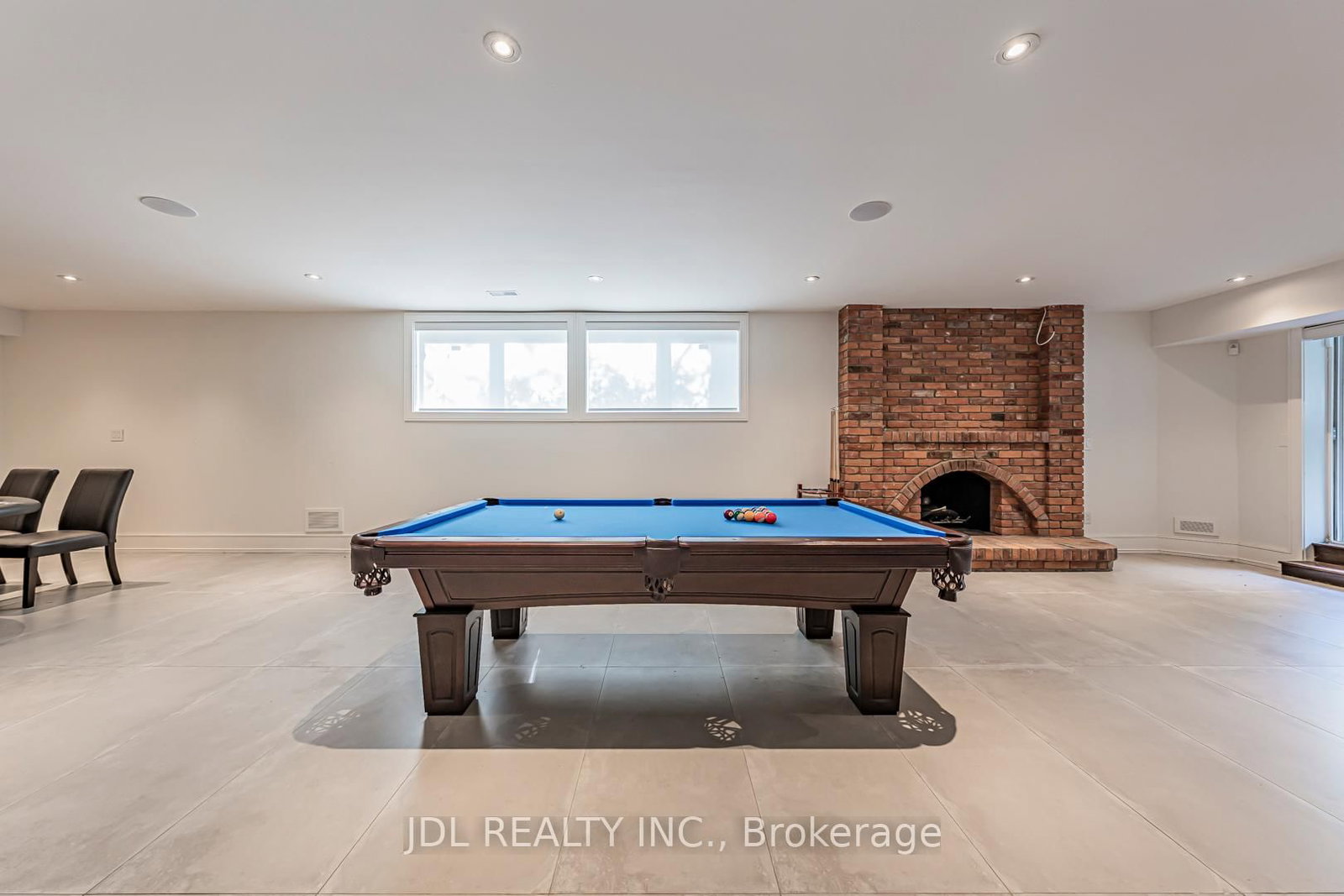 19 Fifeshire Road • Toronto, ON photo 37