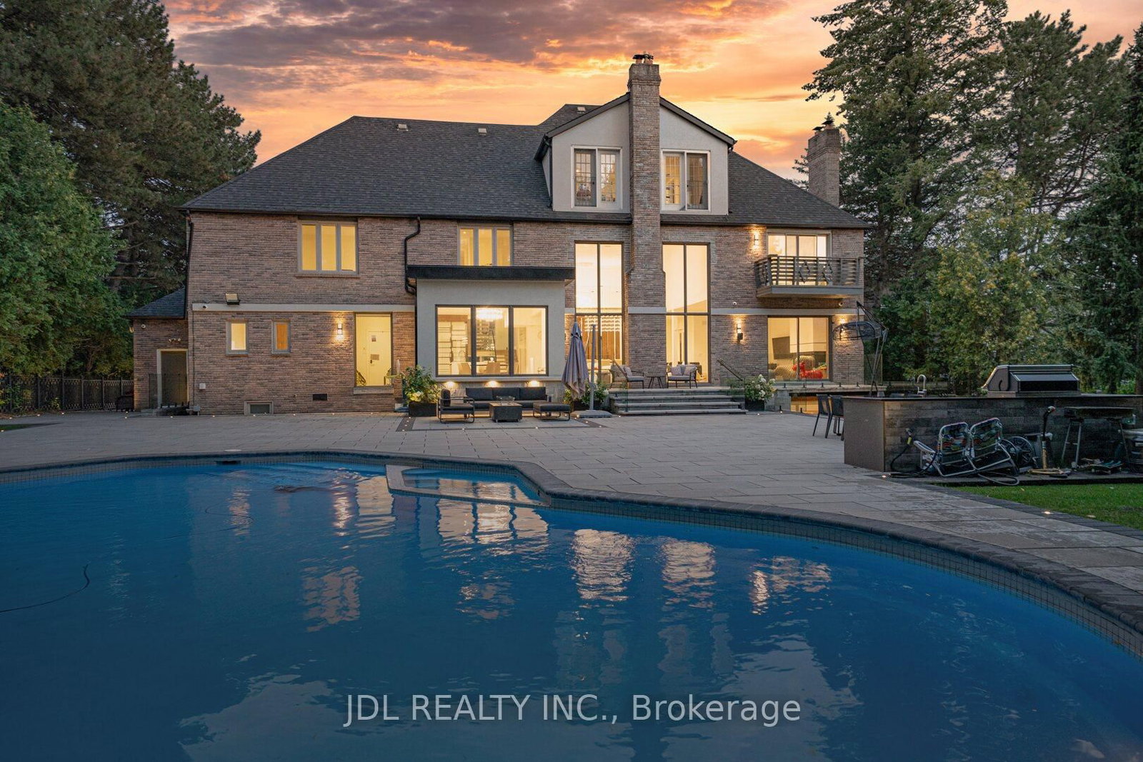 19 Fifeshire Road • Toronto, ON photo 39