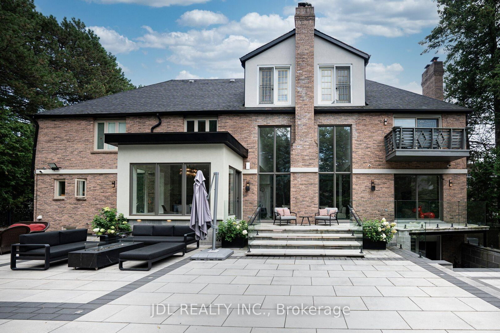 19 Fifeshire Road • Toronto, ON photo 40