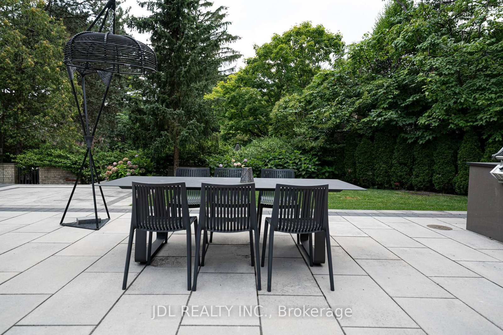 19 Fifeshire Road • Toronto, ON photo 42