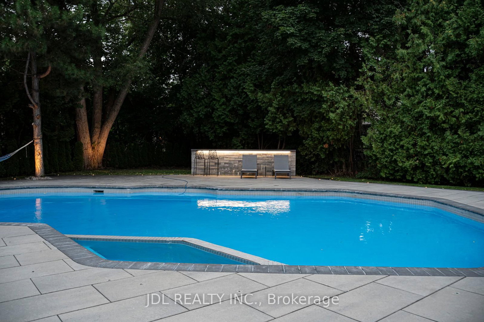 19 Fifeshire Road • Toronto, ON photo 43