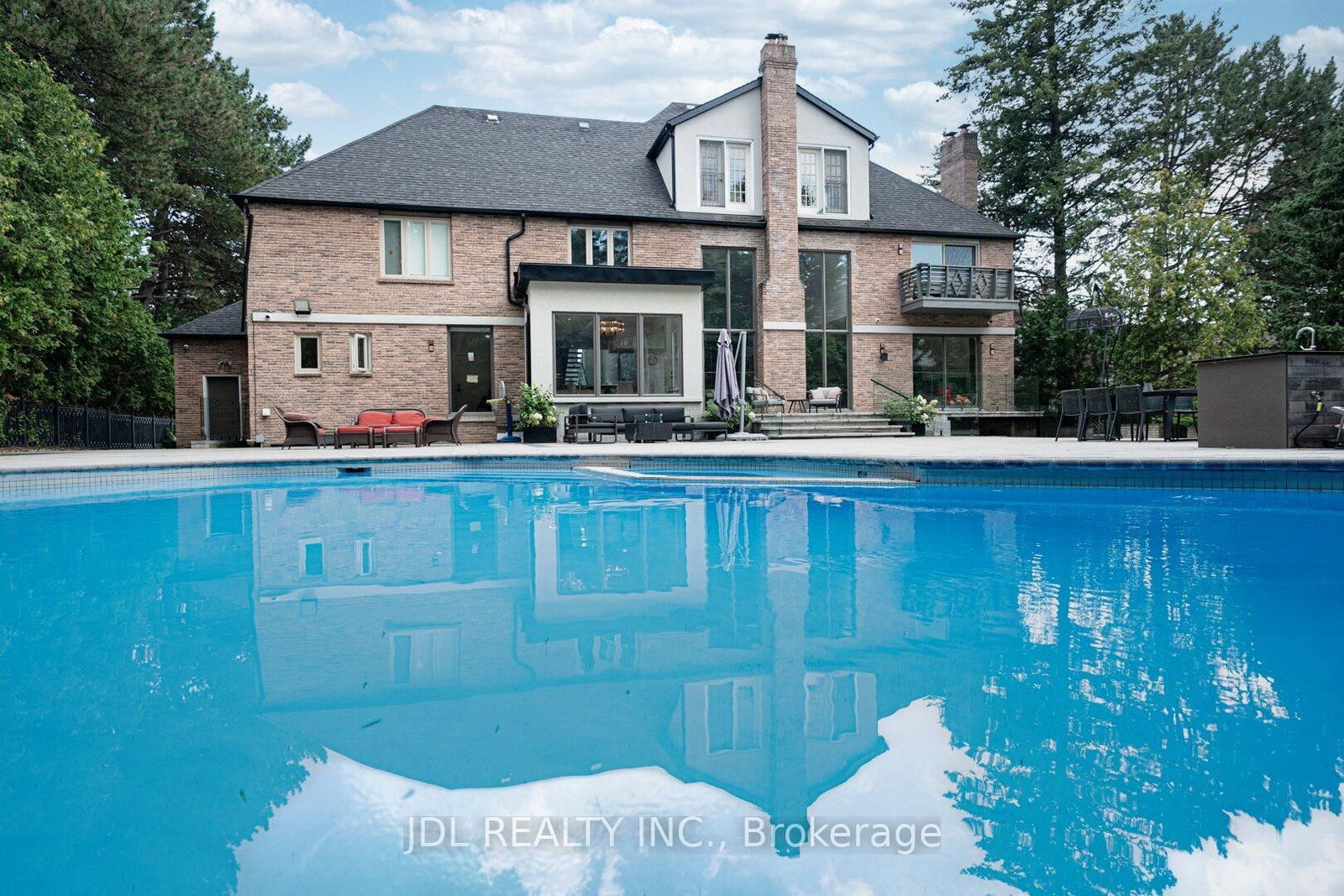 19 Fifeshire Road • Toronto, ON photo 46