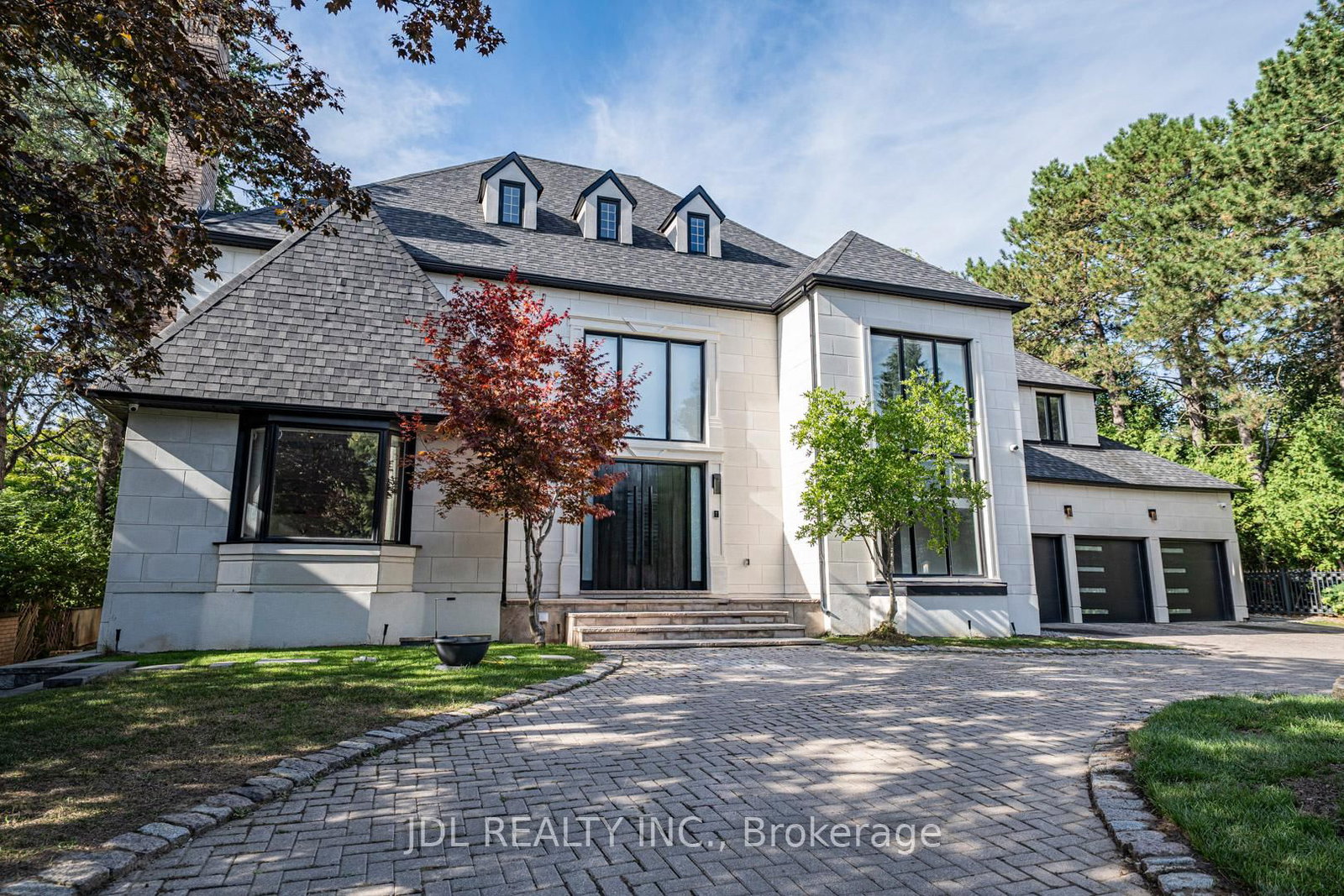 19 Fifeshire Road • Toronto, ON photo 6