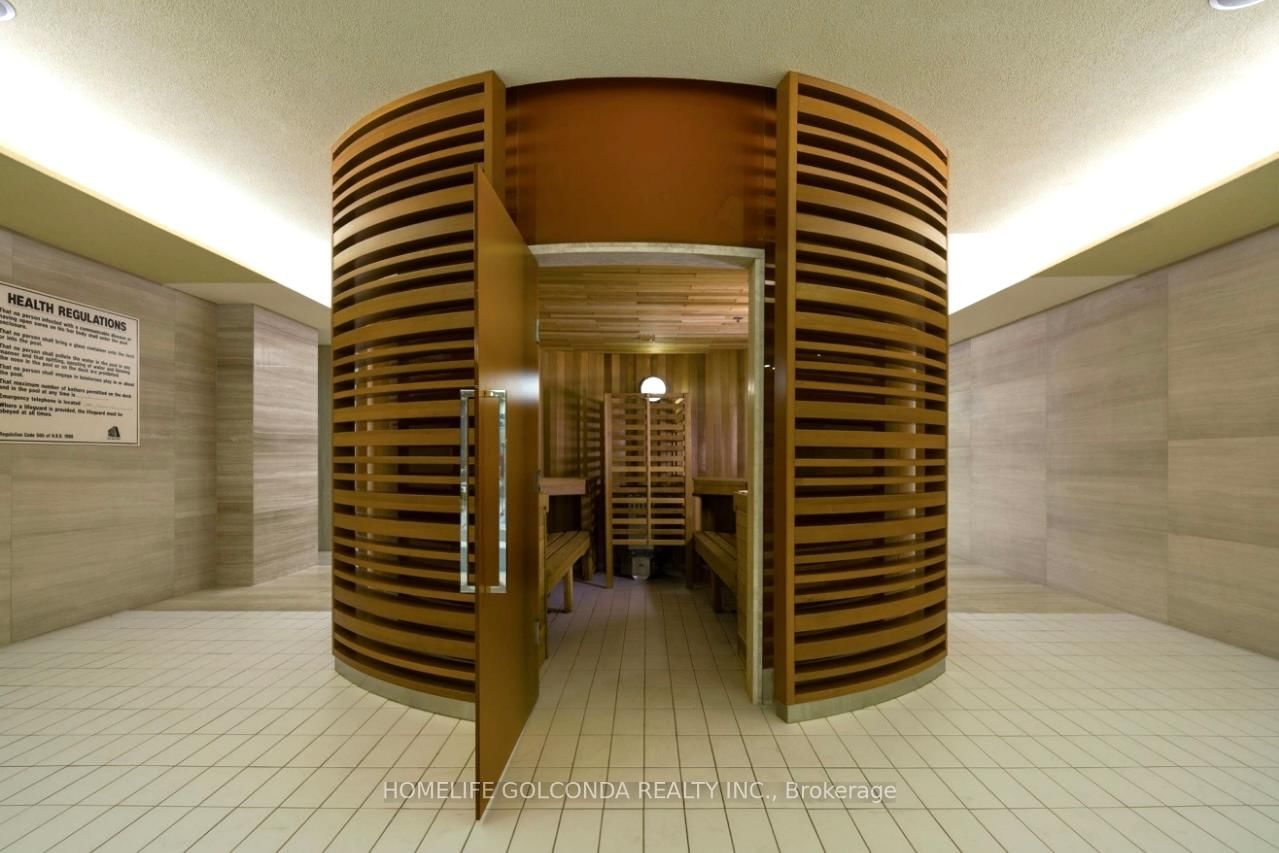 29 Queens Quay E, Unit 624 - Photo 24