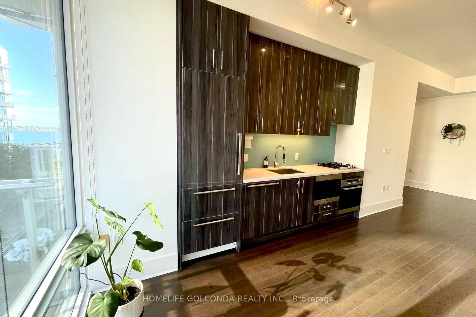 29 Queens Quay E, Unit 624 - Photo 8