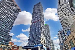 2209 - 8 Eglinton Avenue E