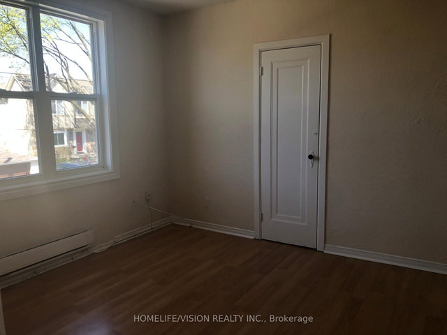 2 - 421 Sutherland Drive