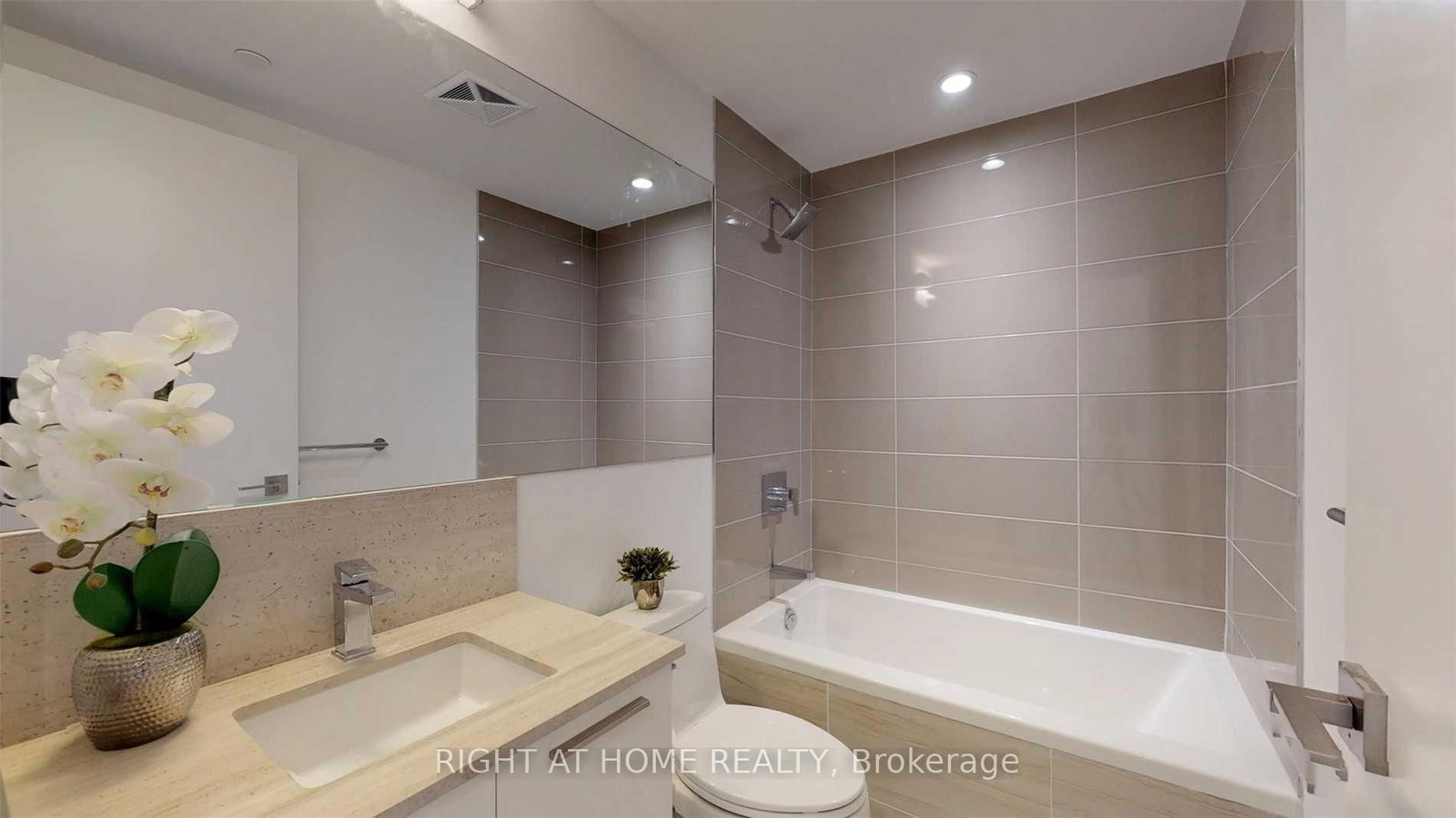 28 Wellesley Street E, Unit 2403 - Photo 11