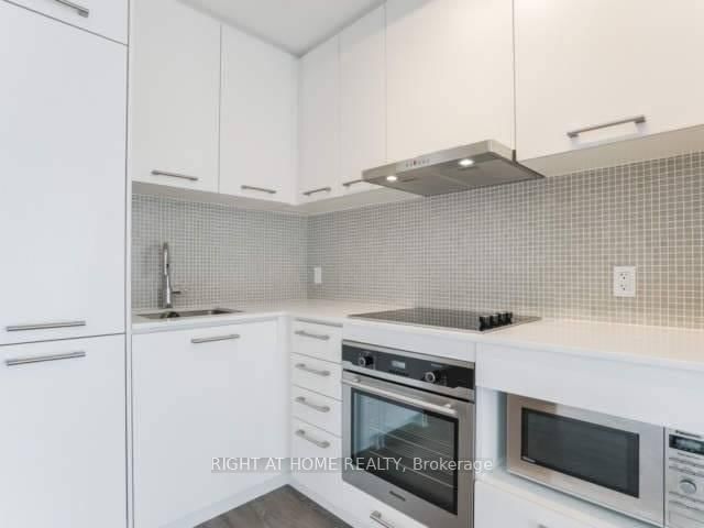 87 Peter Street, Unit 3106 - Photo 9