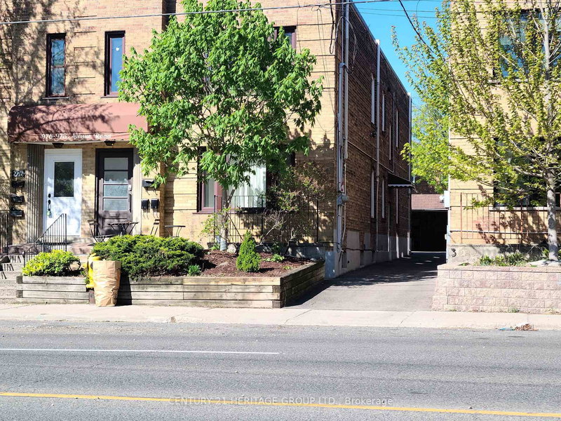 home for lease on Main-978 Avenue Road