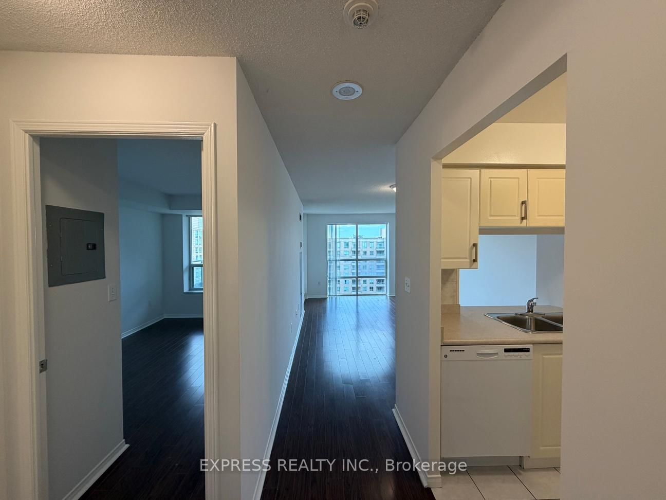 1 Pemberton Avenue, Unit 1205