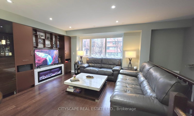 35 Oak Toronto,ON M9N 3Z5 — Photo 15