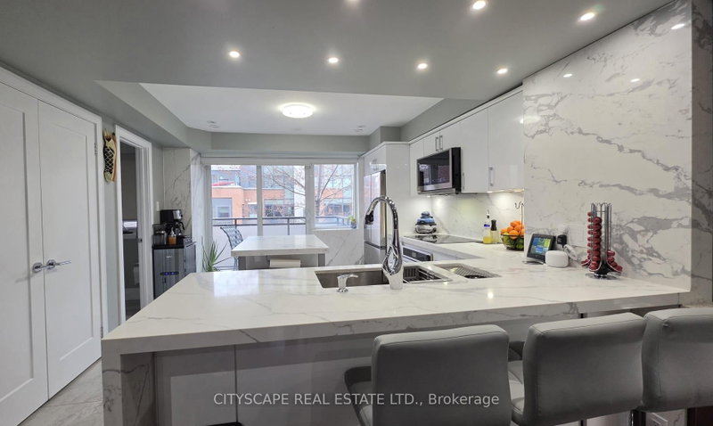 35 Oak Toronto,ON M9N 3Z5 — Photo 22