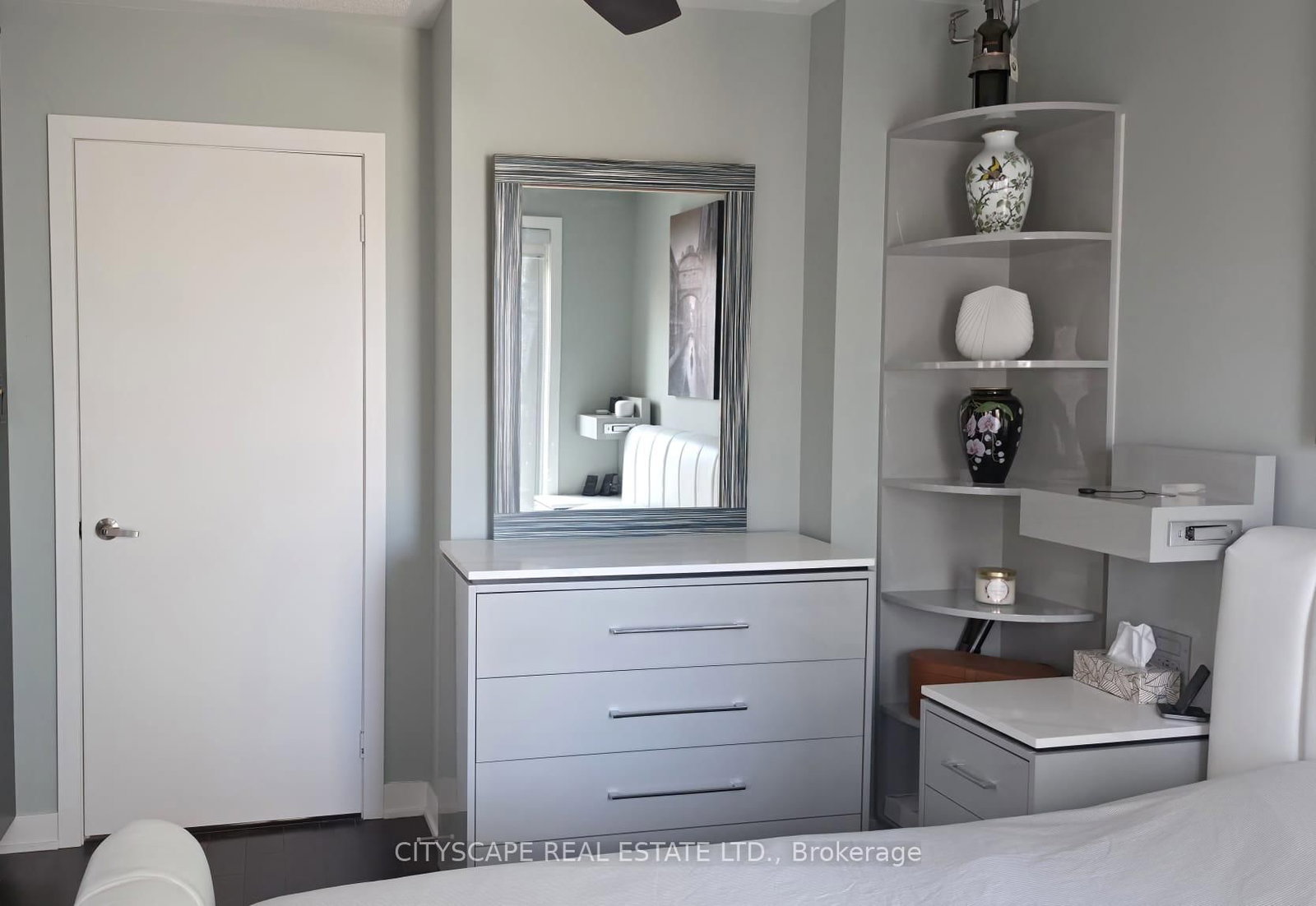 35 Oak Street • Toronto, ON photo 31