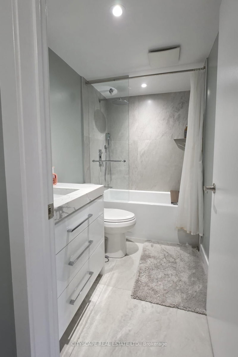 35 Oak Toronto,ON M9N 3Z5 — Photo 39