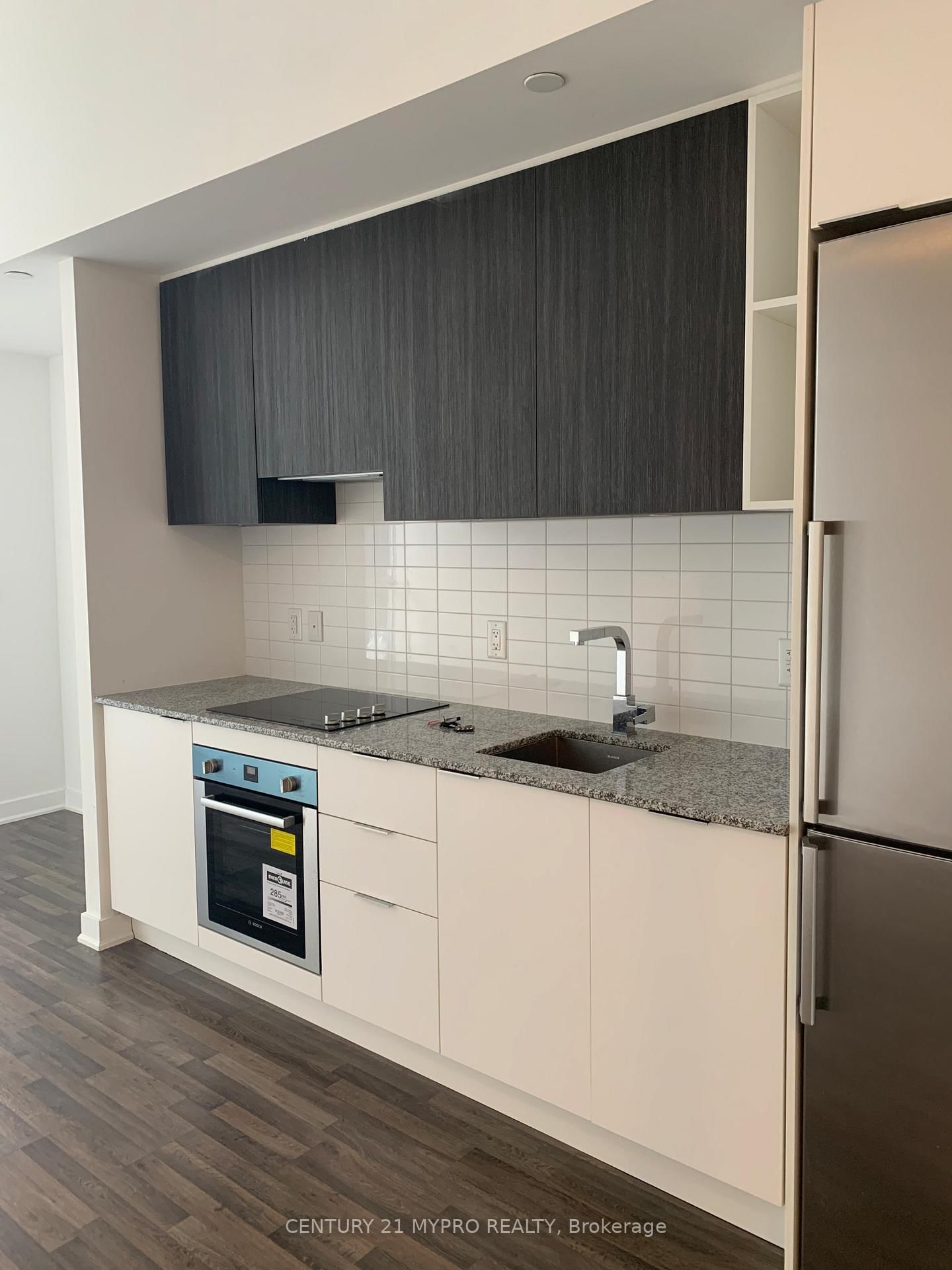 120 Parliament Street, Unit 525 - Photo 5
