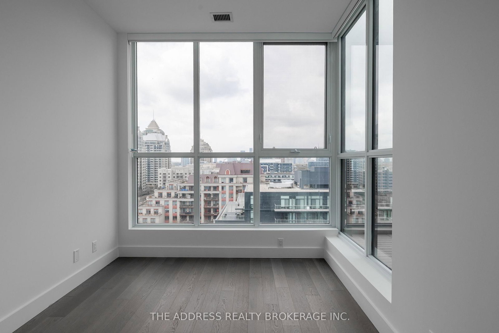 6 Greenbriar Road, Unit 1104 - Photo 11