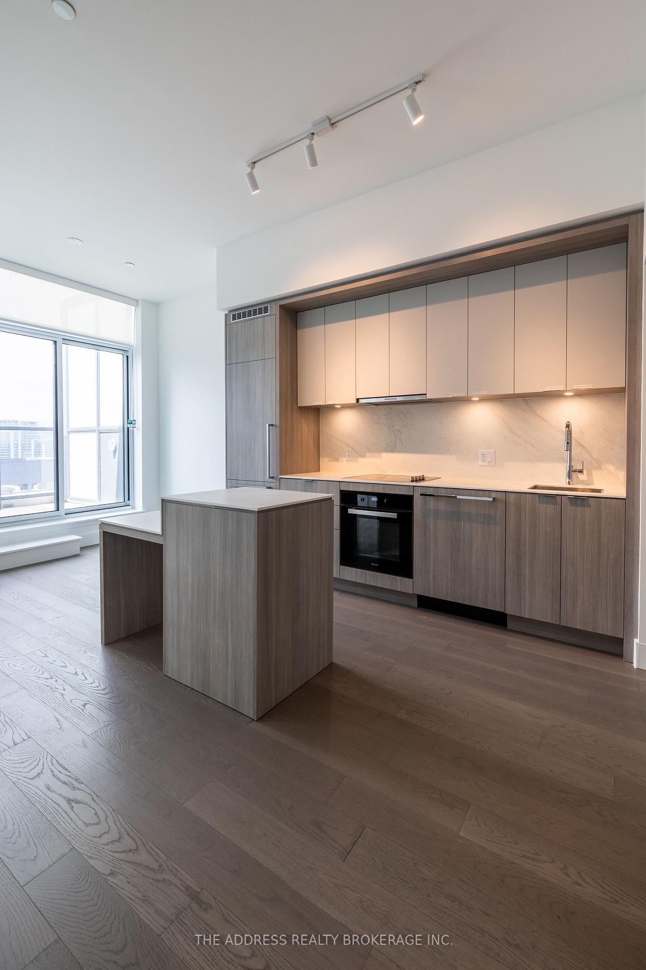 6 Greenbriar Road, Unit 1104 - Photo 5
