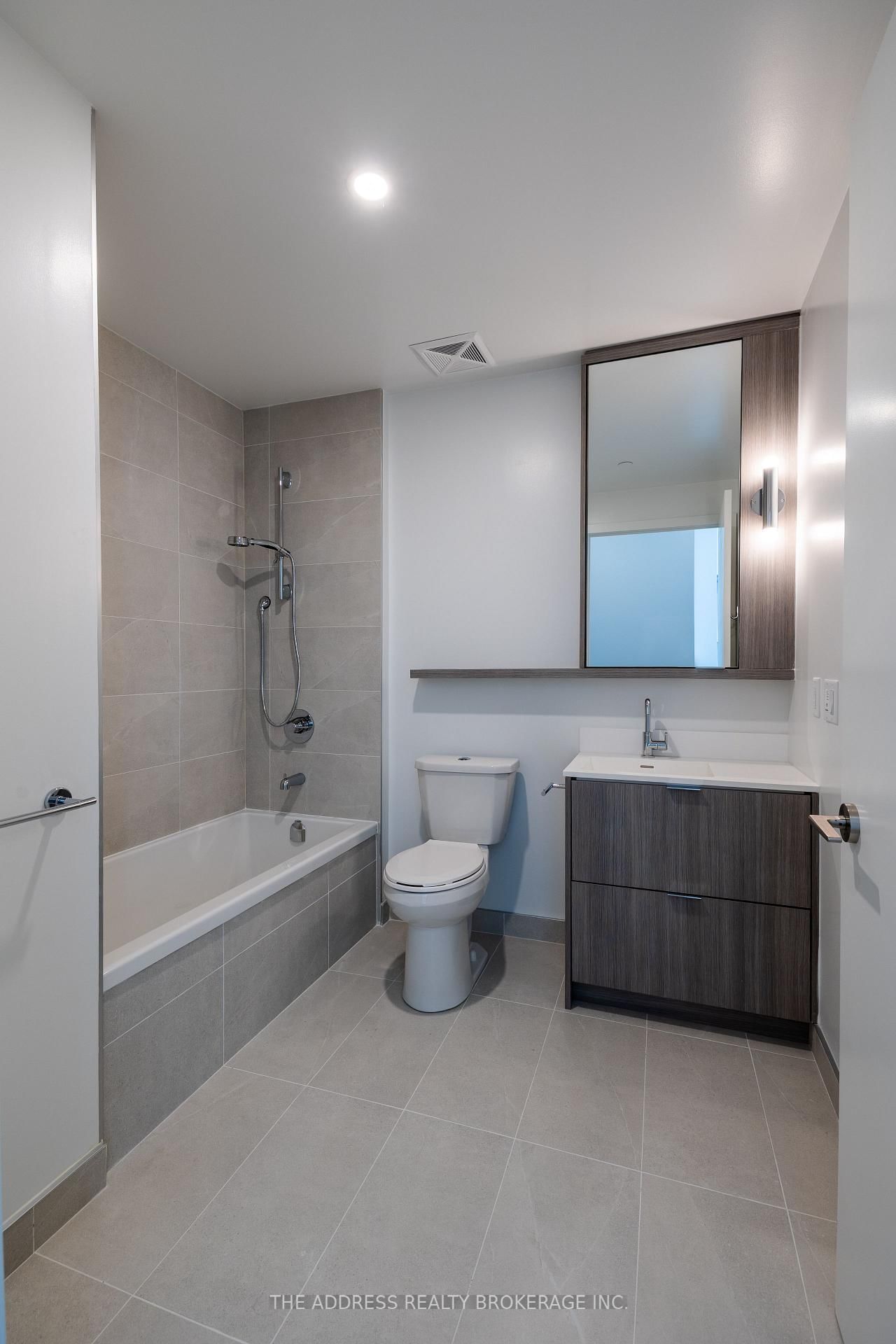 6 Greenbriar Road, Unit 1104 - Photo 8