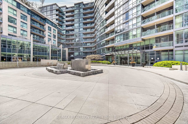 2505 - 231 Fort York Boulevard