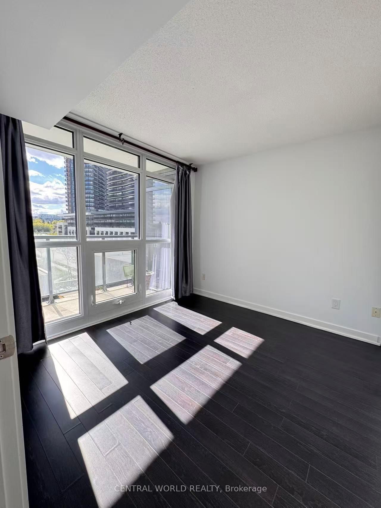 121 Mcmahon Drive, Unit 815 - Photo 4