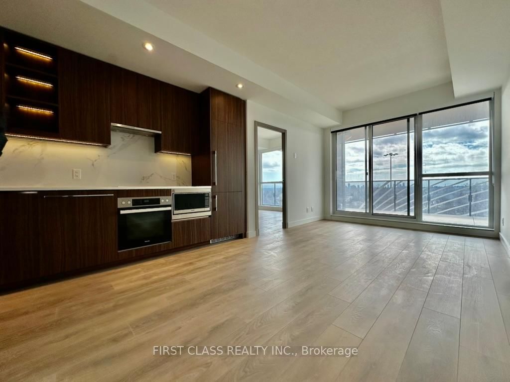 27 Mcmahon Drive, Unit 1003