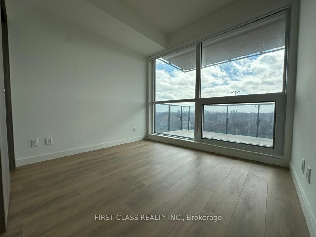27 Mcmahon Drive, Unit 1003 - Photo 12