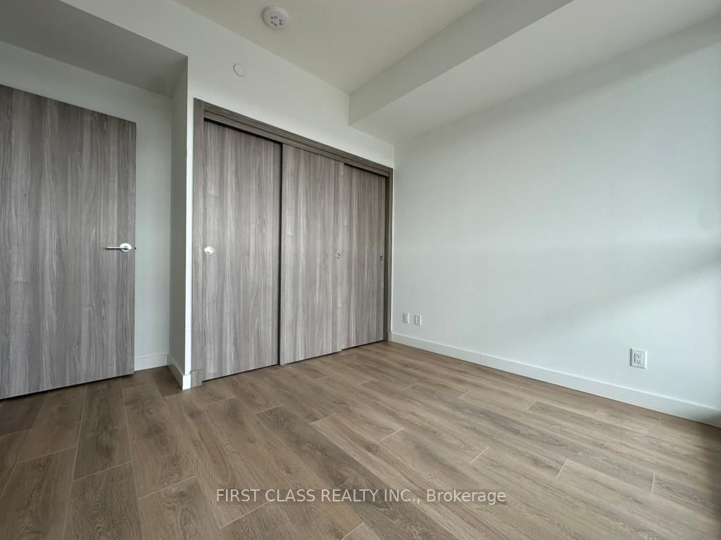 27 Mcmahon Drive, Unit 1003 - Photo 14