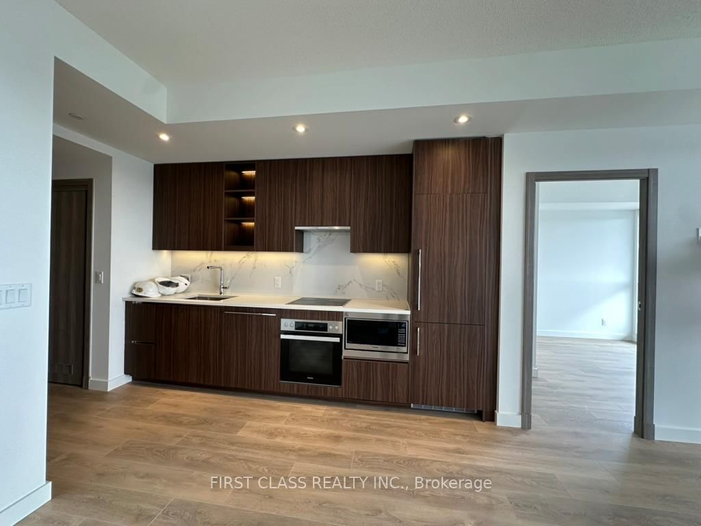 27 Mcmahon Drive, Unit 1003 - Photo 6