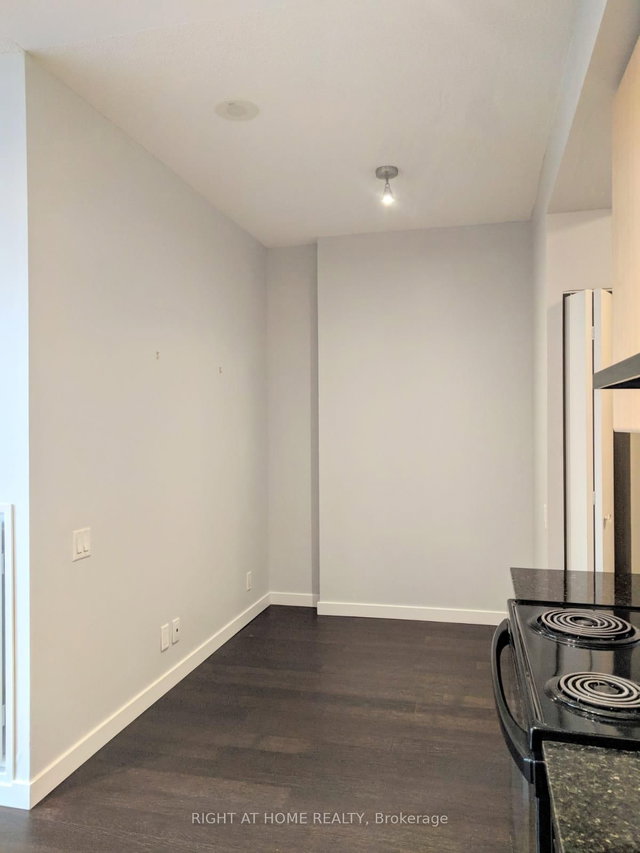 803 - 30 Canterbury Place