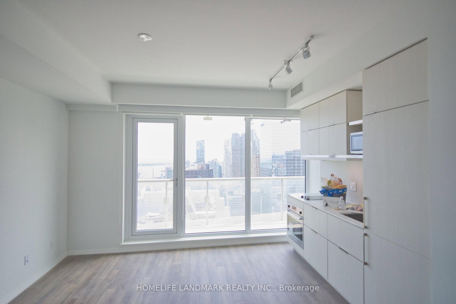 197 Yonge Street, Unit 4008 - Photo 4
