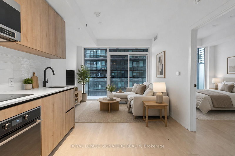 home for lease on 1613-117 Broadway Avenue