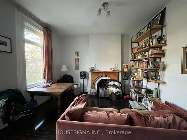 Upper #2 - 104 Pembroke Street