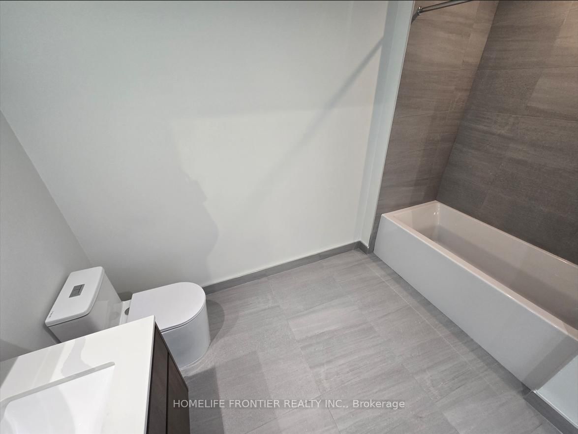 322 Dupont Street, Unit 704 - Photo 9