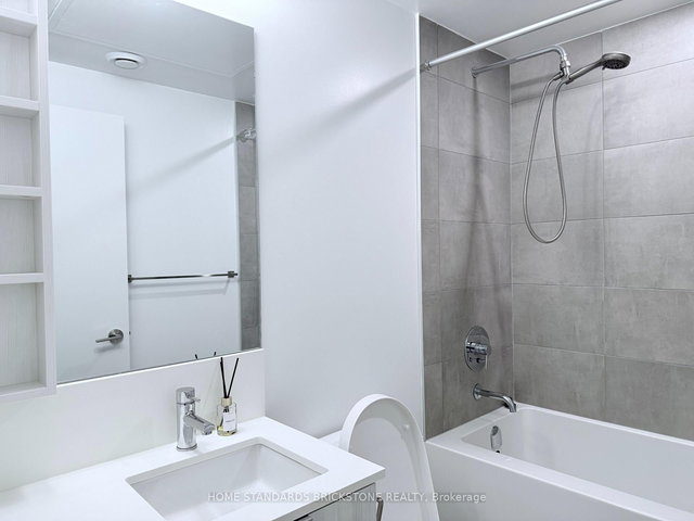 3507 - 8 Wellesley Street W