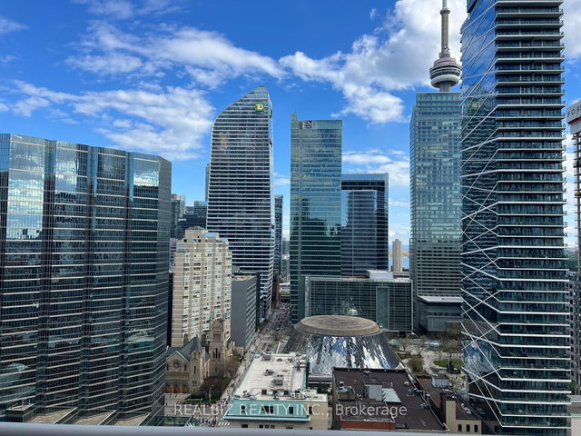 126 Simcoe Street