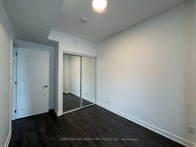 2710 - 100 Queen Street E