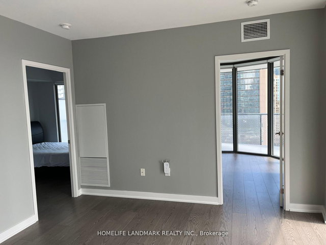 1405 - 11 Wellesley Street W