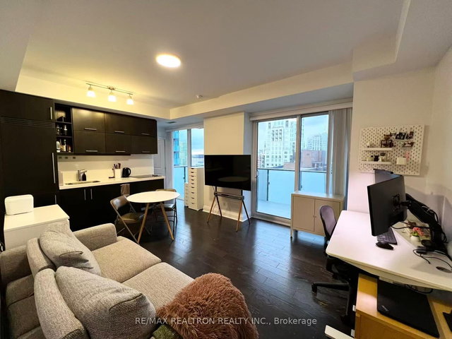 2108 - 1080 Bay Street